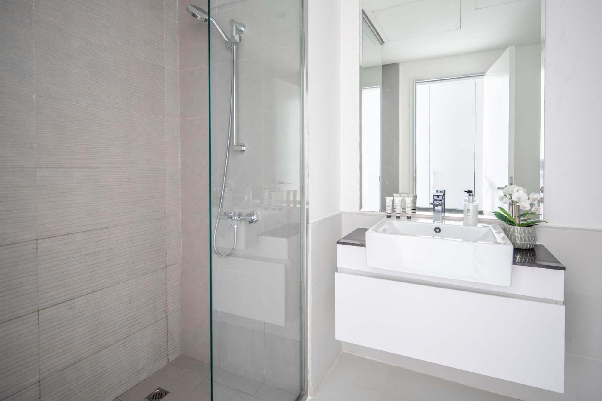 Frank Porter - The Pulse Residences Dubaj Kültér fotó